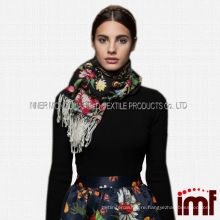 Fashionable lady neck warmer